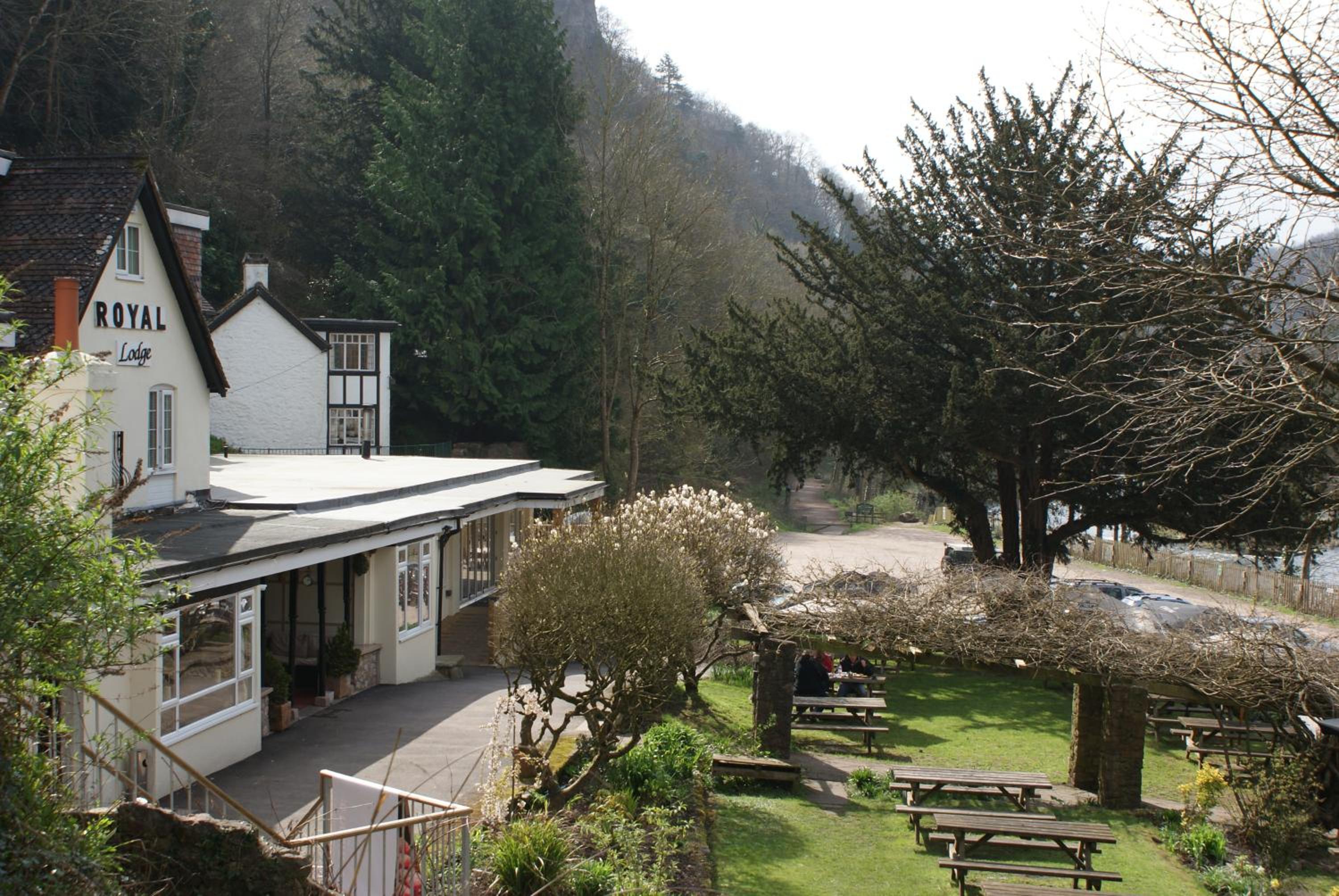 The Royal Lodge 2/53