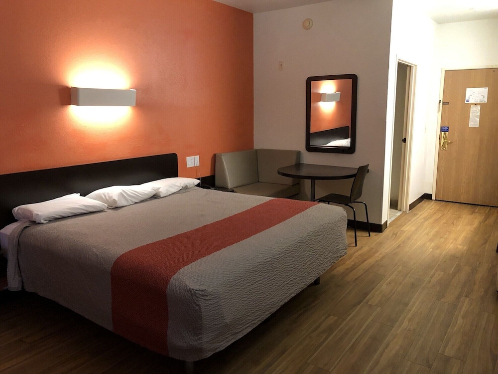 Motel6 Woodway, TX 25/41