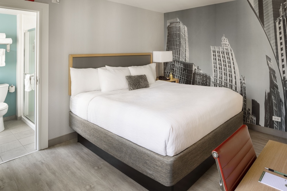 The St. Clair Hotel - Magnificent Mile 25/61