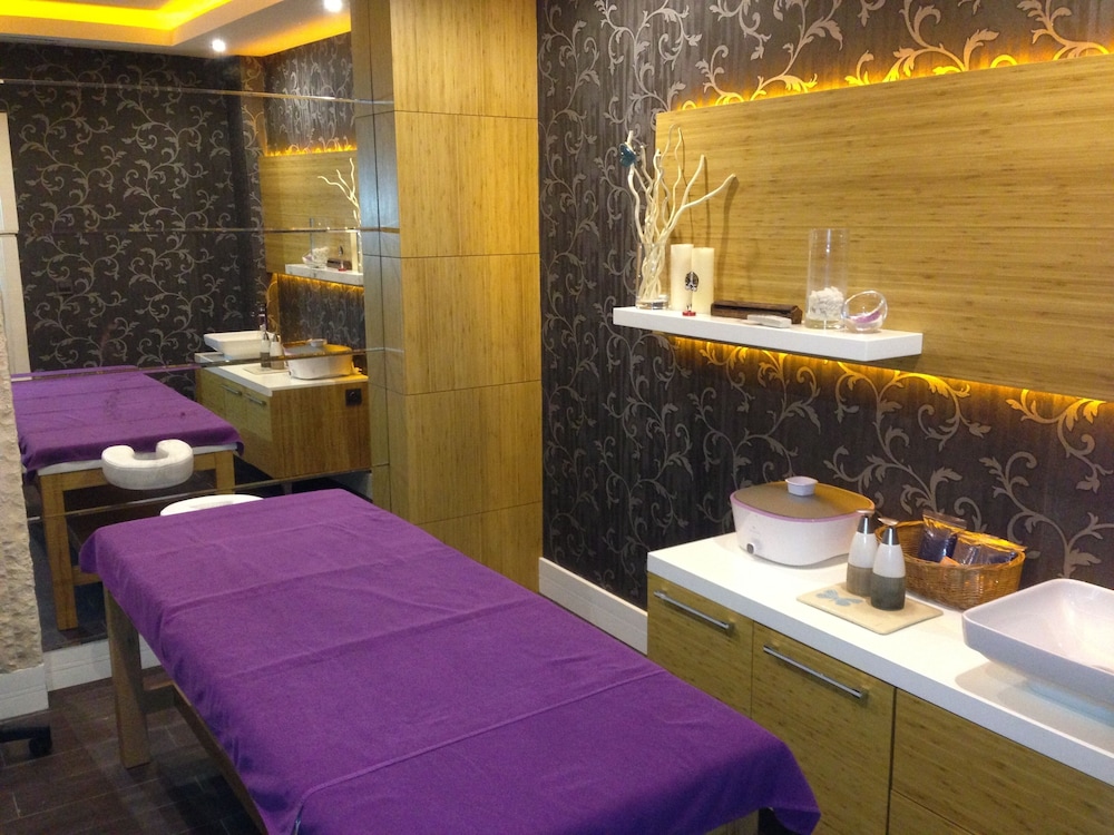 Presa Di Finica Hotel and Suites 14/50