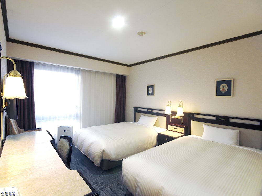 ROOM, TWIN BEDS, SMOKING