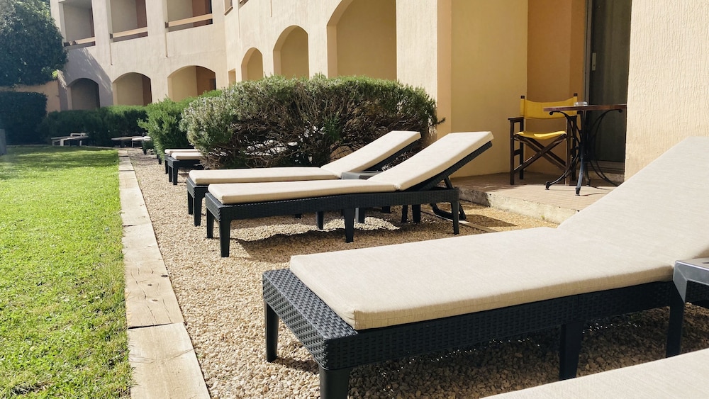 Inter Hotel Le Floreal 53/66