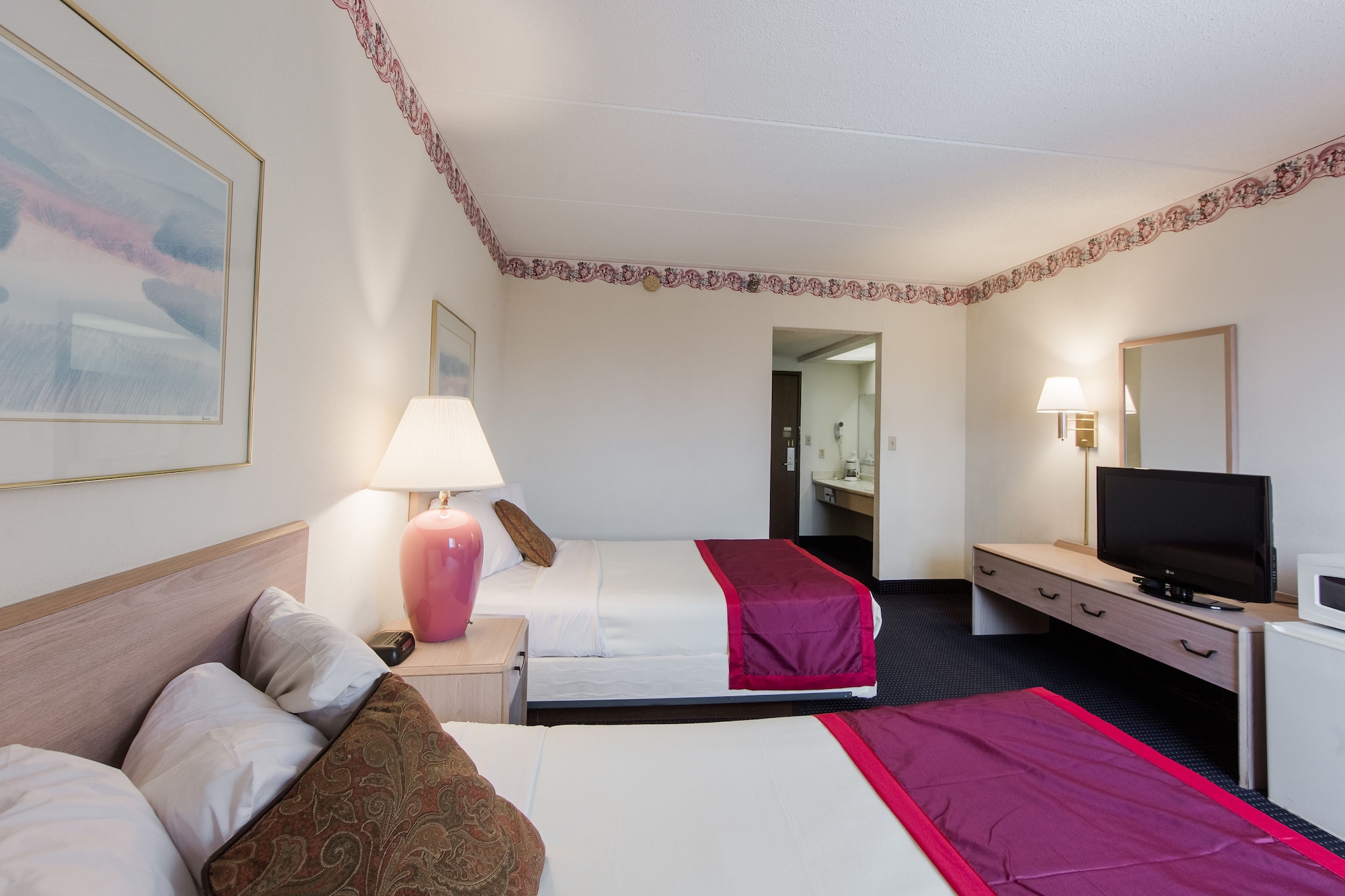 STANDARD, 2 DOUBLE BEDS