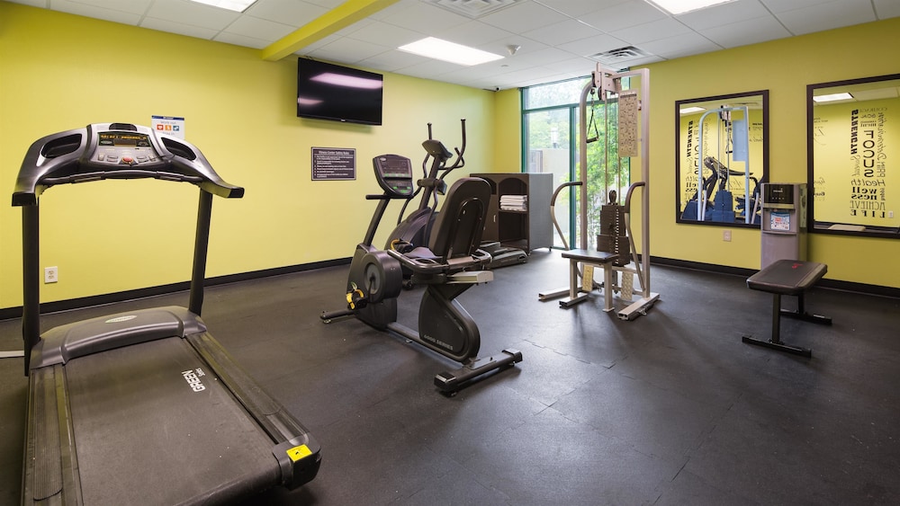 Best Western Plus Birmingham Inn & Suites 21/37