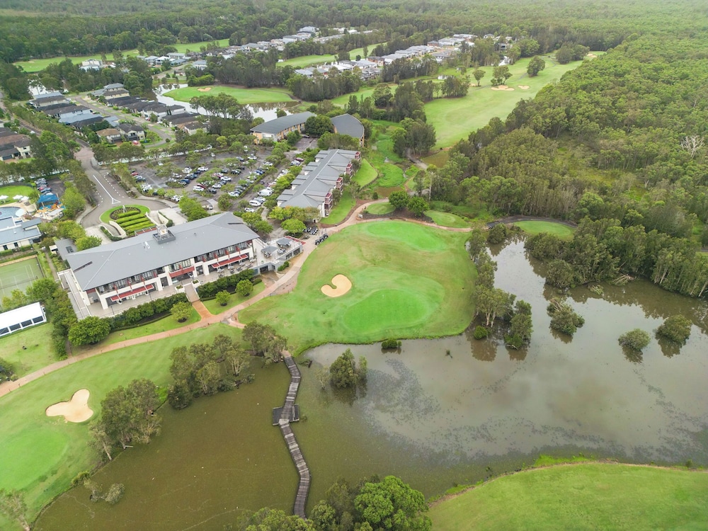 MERCURE KOOINDAH WATERS CENTRAL COAST 47/49