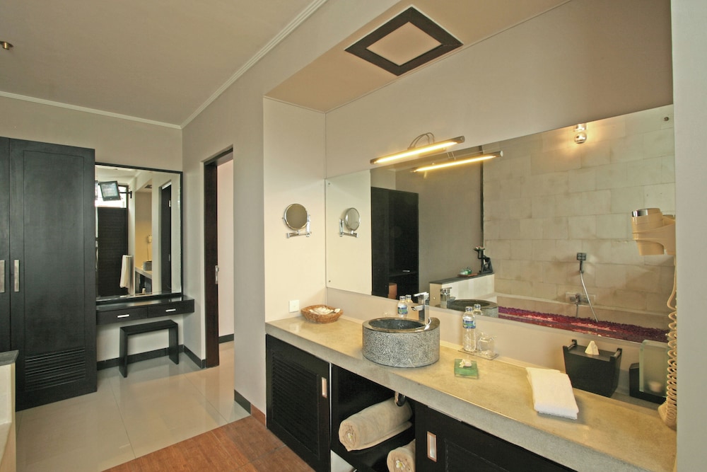 THE RISHI VILLA UMALAS 51/54