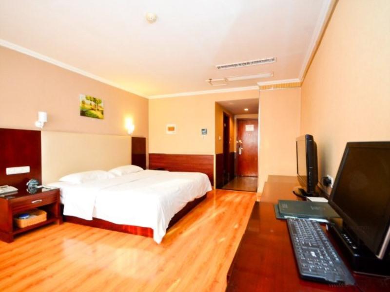 GreenTree Inn LianYunGang Xinpu District East JieFang Road Wanda Square Hotel 32/38