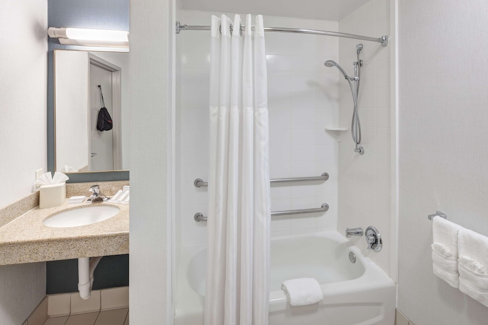 Hilton Garden Inn Hilton Head 15/80