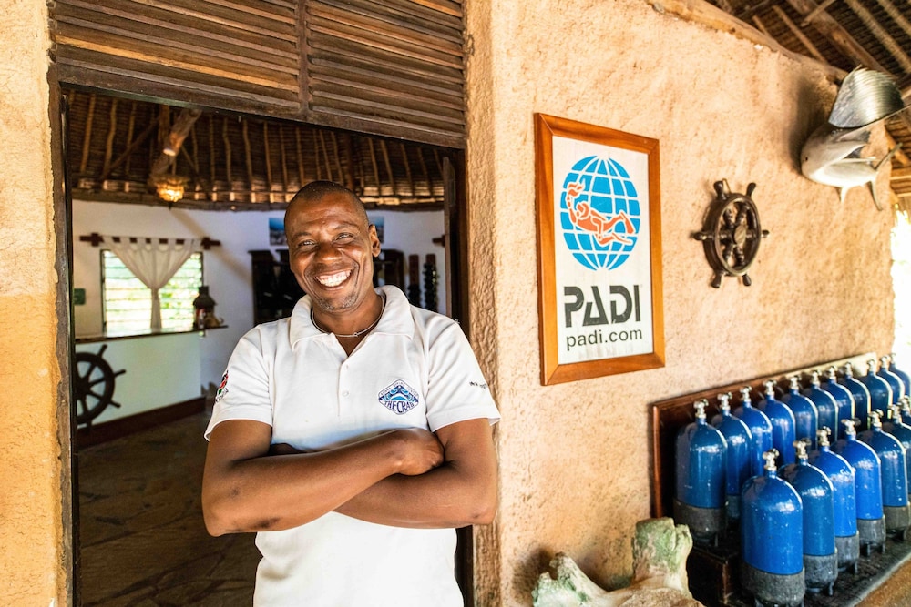 Chale Island Resort 20/70