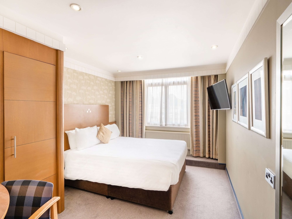 Mercure Maidstone Great Danes Hotel 25/75