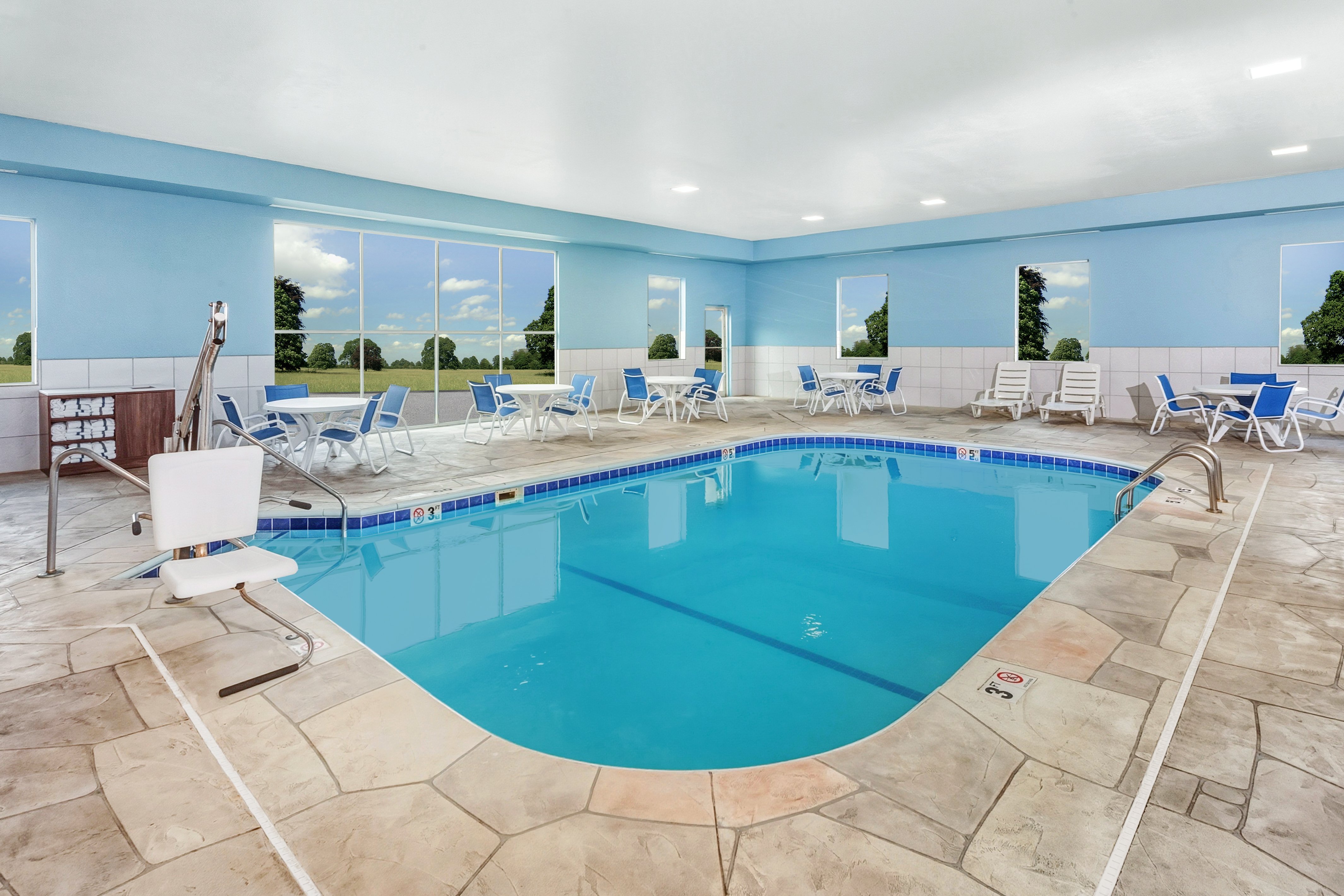 Holiday Inn Express & Suites Bloomington - Normal, an IHG Hotel 41/69