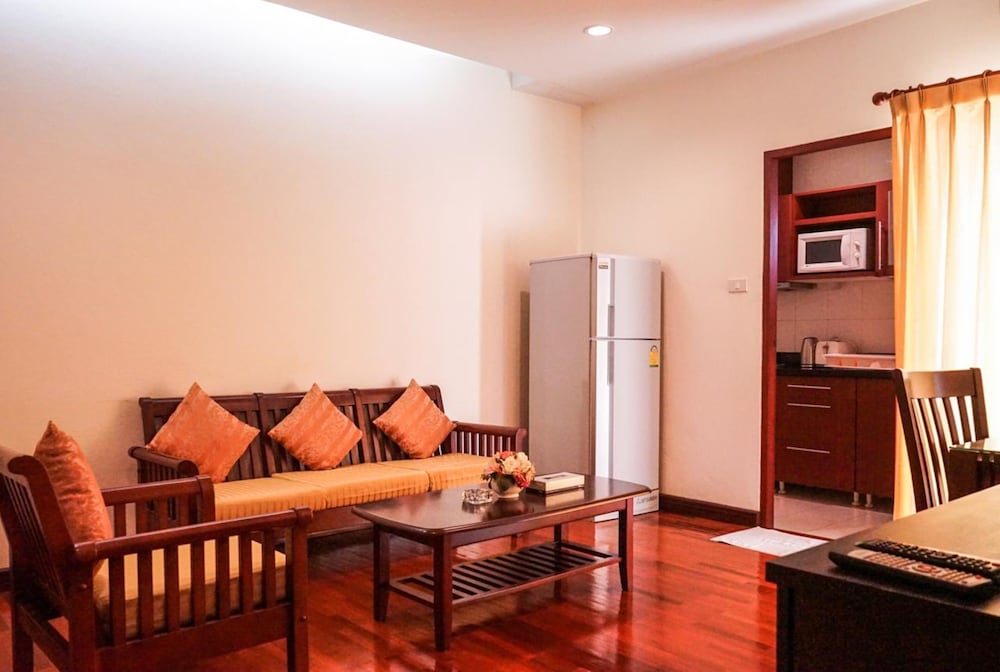 Kanavera Sriracha Hotel and Serviced Apartment 56/77