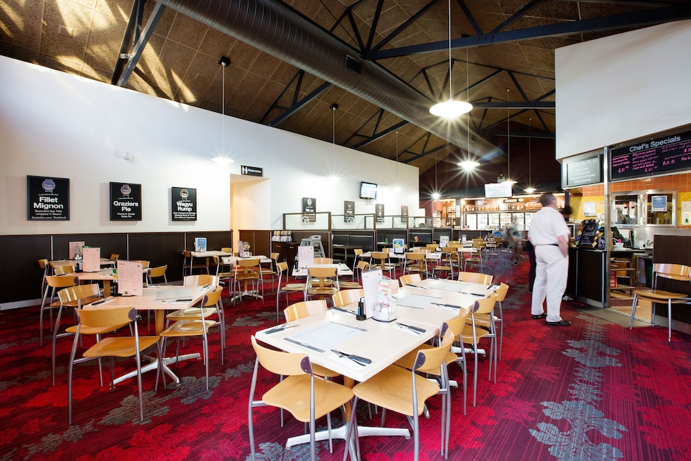 Glenmore Tavern 40/57