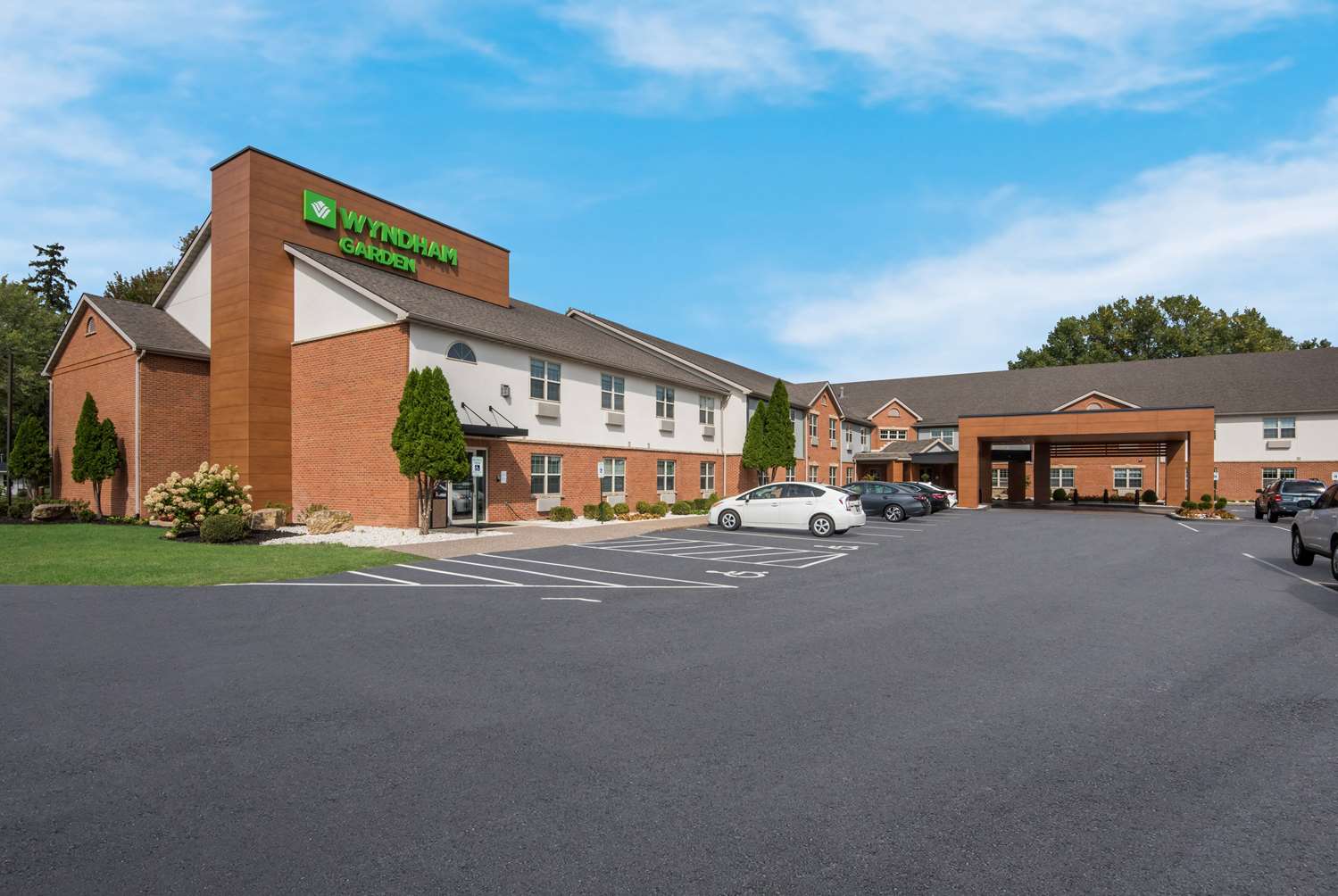 Wyndham Garden Galena Hotel & Day Spa 68/73
