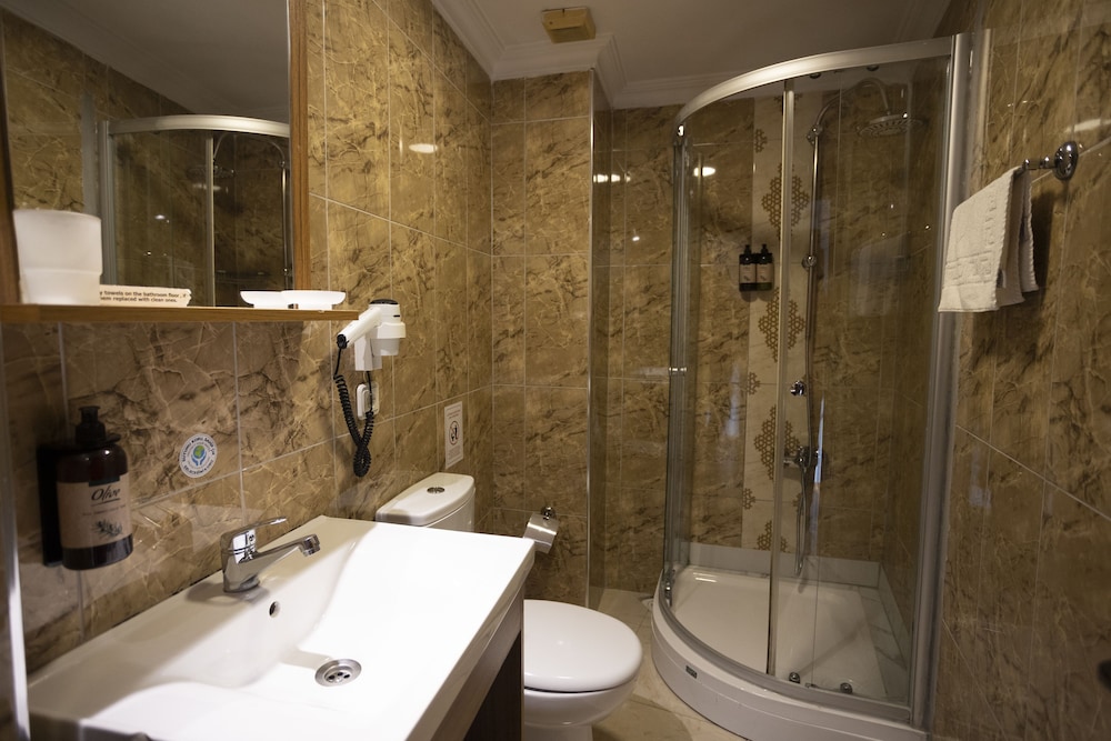 غرفة قياسية بسرير مزدوج أو سريرين منفصلين، Tashkonak Hotel 7/7