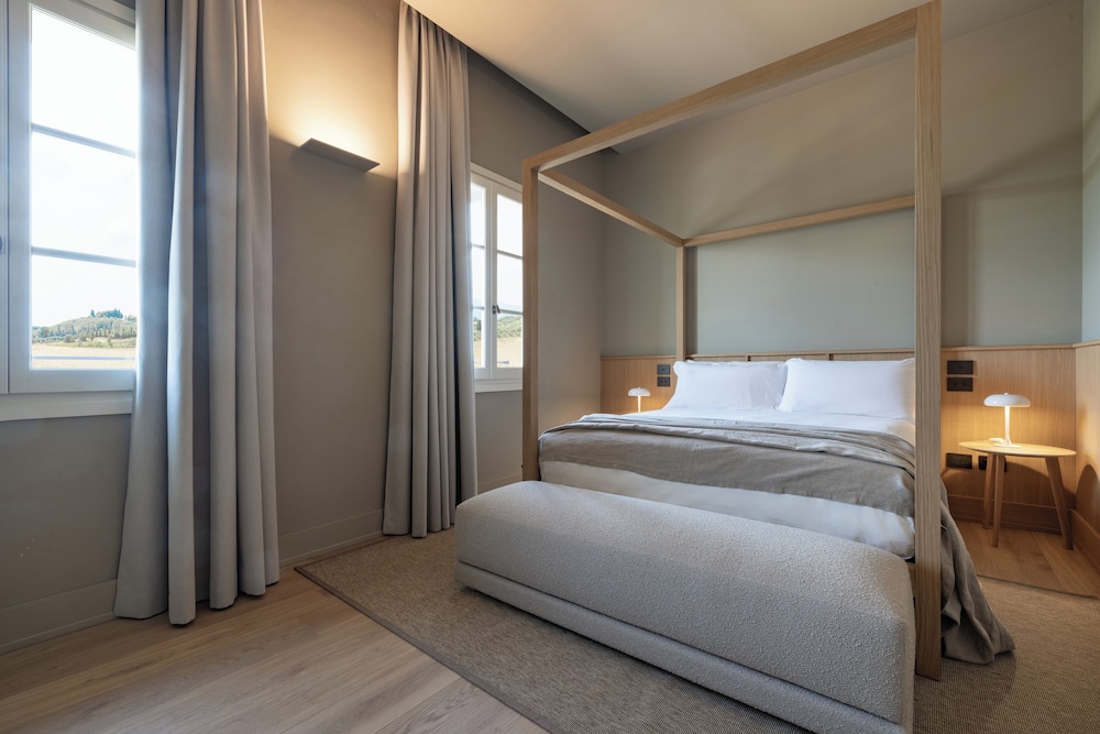 Family Suite, Queen Bed, Sofa
