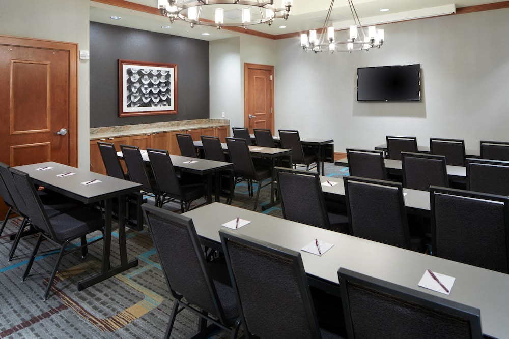 Residence Inn by Marriott San Antonio Six Flags at The Rim 24/25
