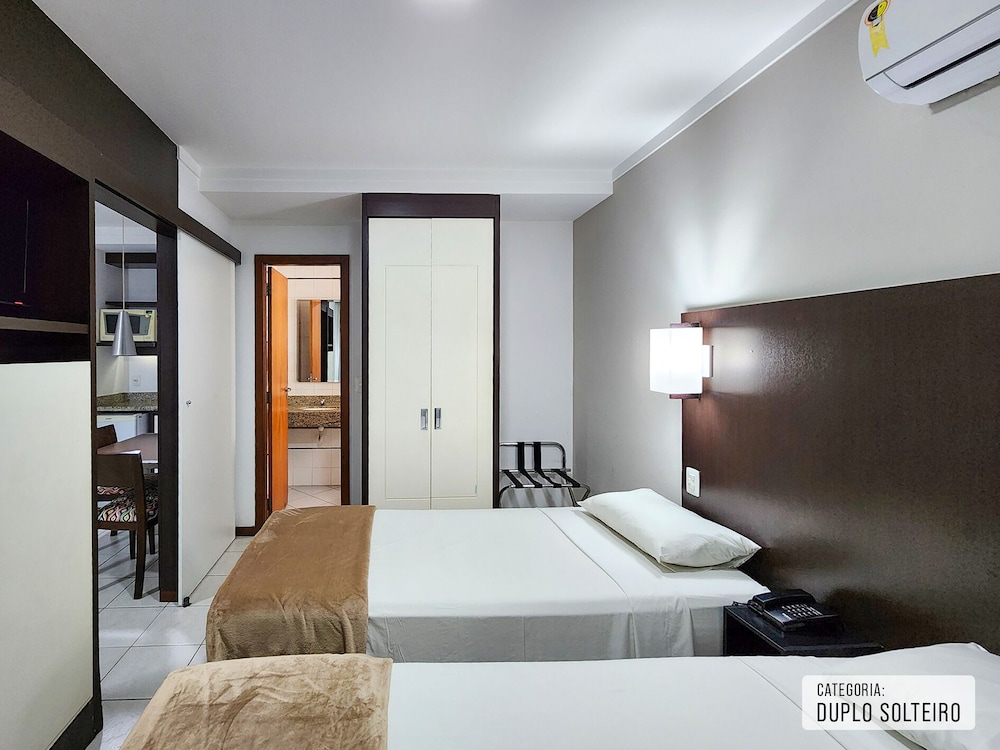 ROOM, SINGLE