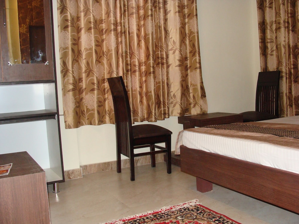 Hotel Abhinandan Grand 11/34