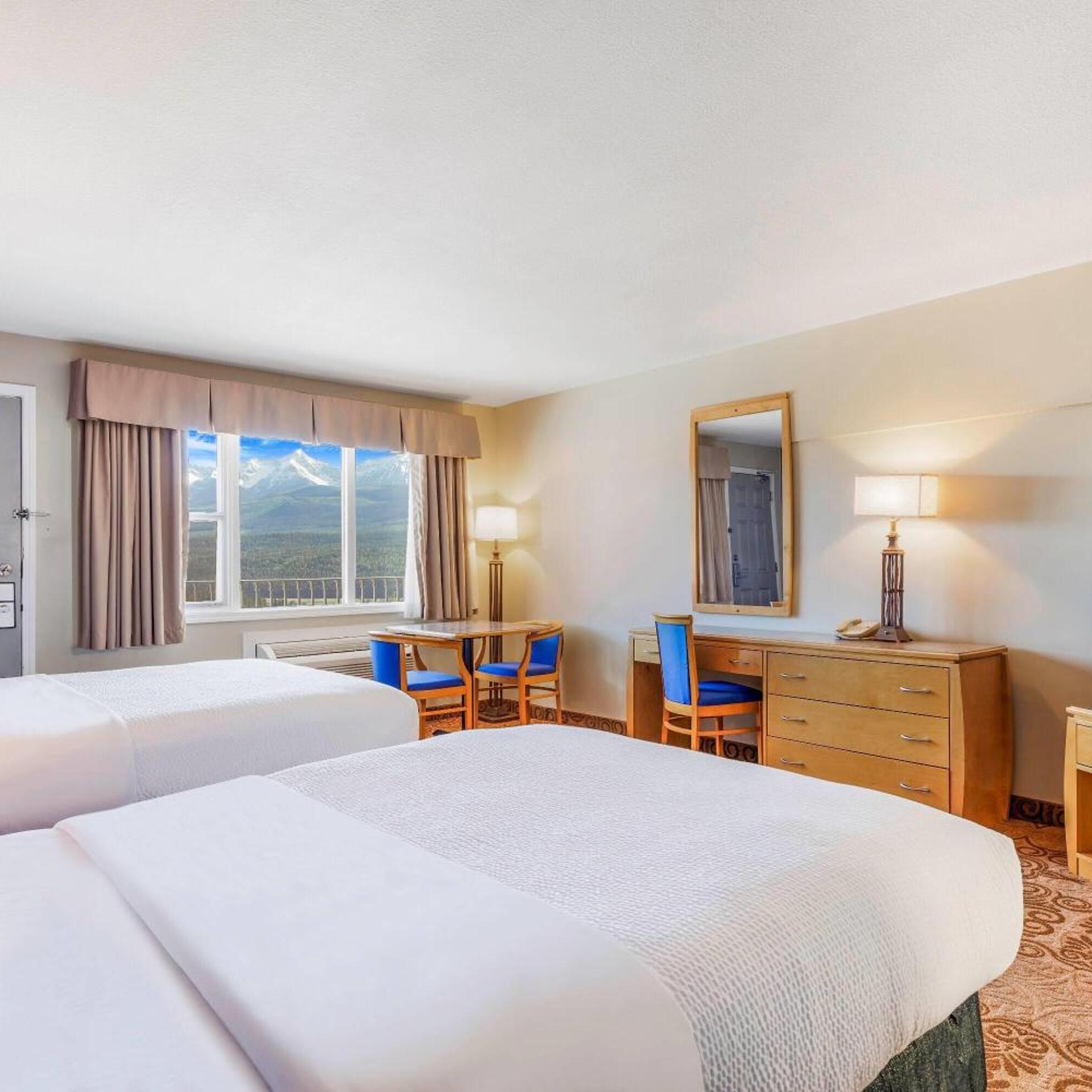 Room, Queen Bed, Kitchenette