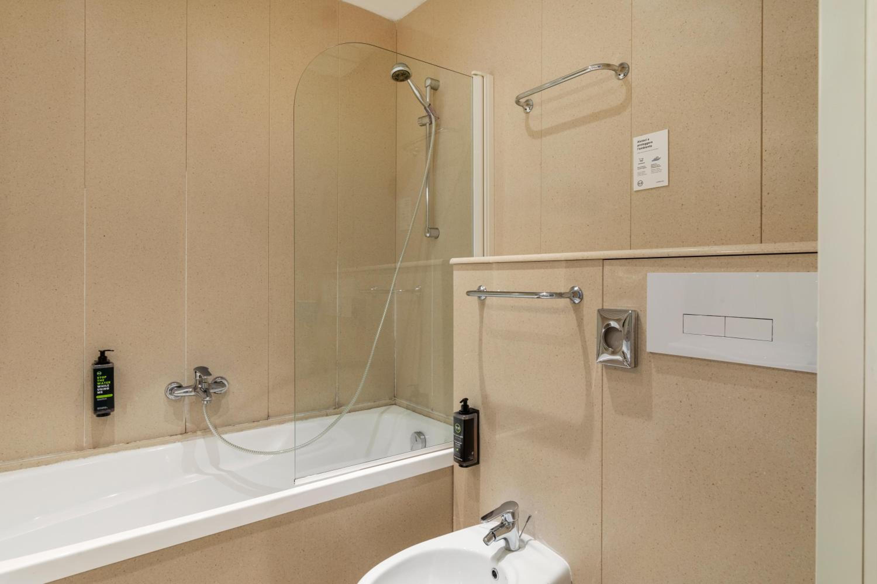 غرفة بسرير مزدوج بإطلالة على البحر، B&B Hotel Park Hotel Suisse Santa Margherita Ligure 9/10