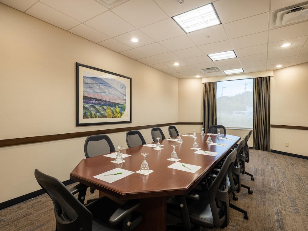 Holiday Inn Greensboro Coliseum 43/45