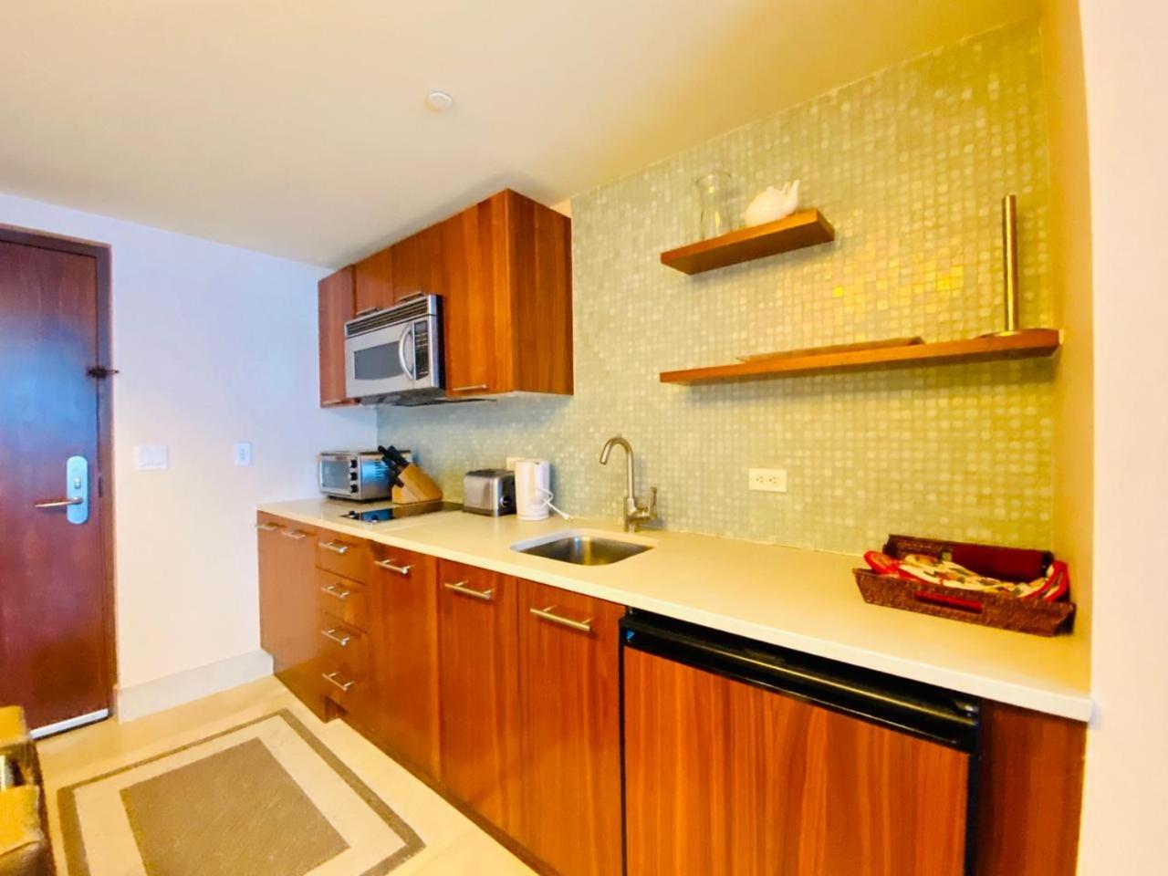 Carillon Miami Beach Private Luxury Suites 7/30