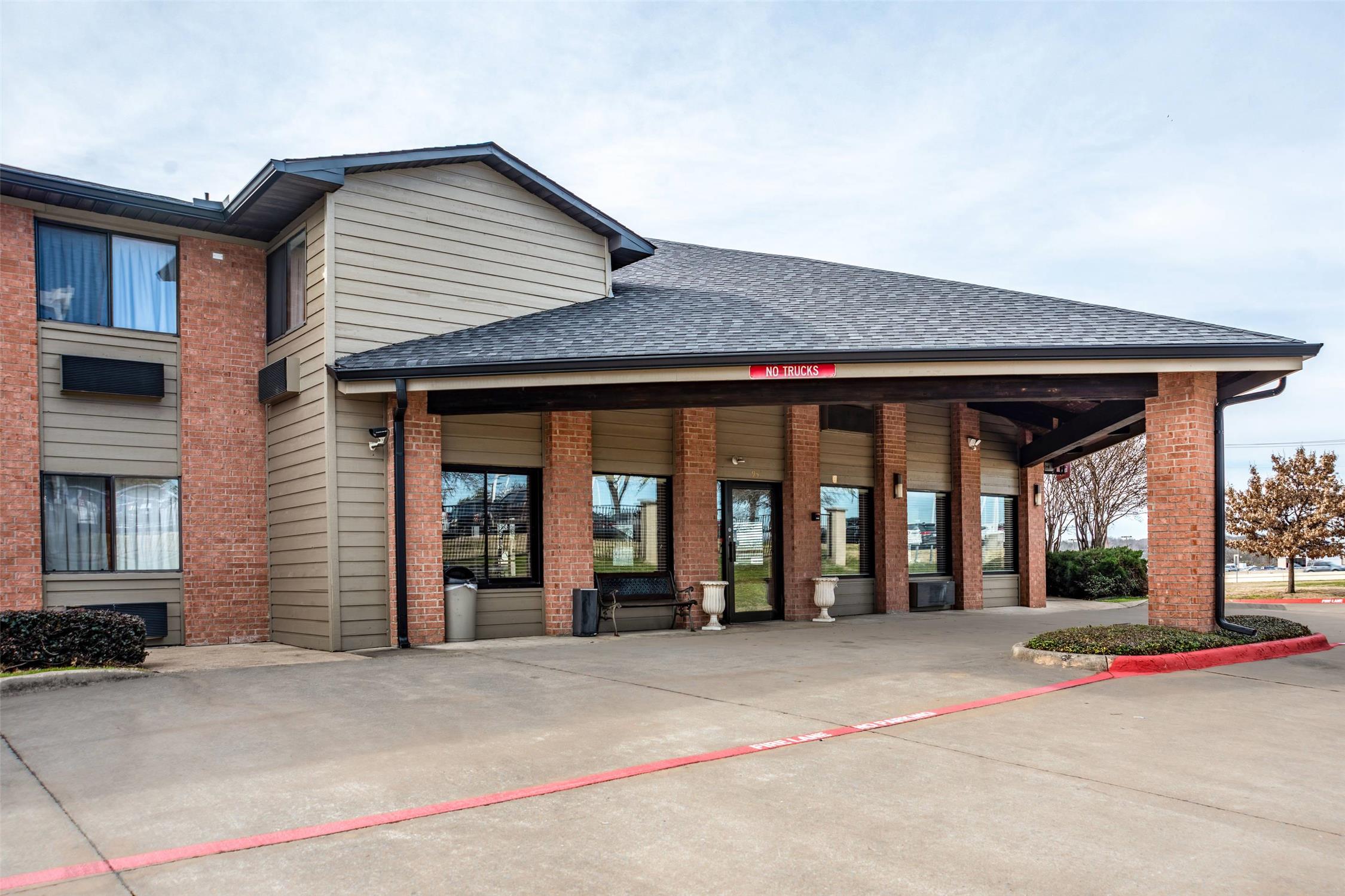 Econo Lodge Inn & Suites Mckinney - Plano North 10/11