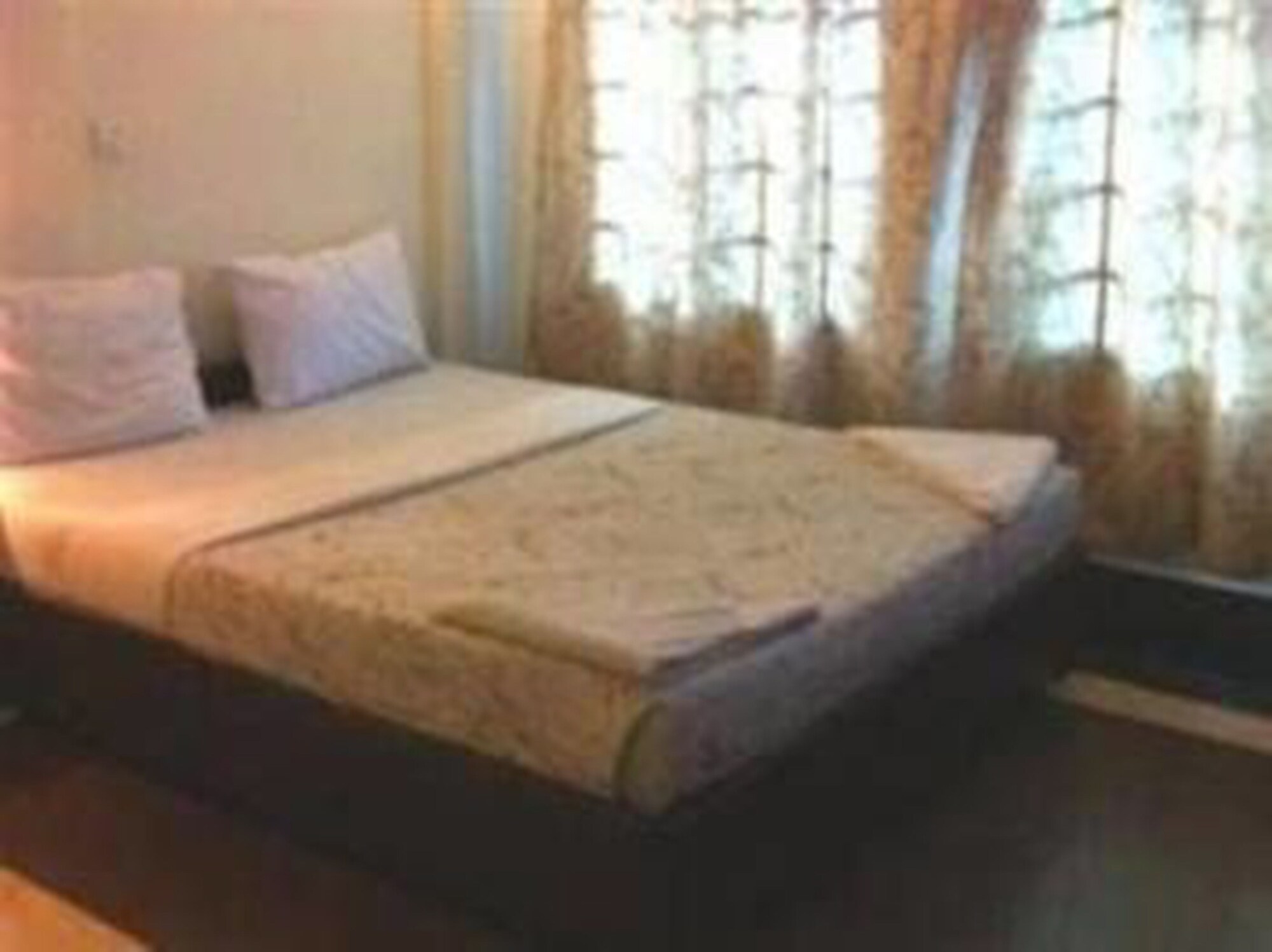 ROOM, DOUBLE BED, WITH FAN