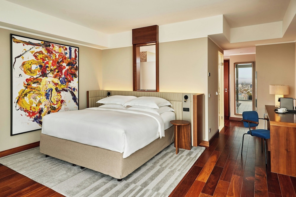 Room at JW Marriott Hotel Frankfurt, FRANKFURT