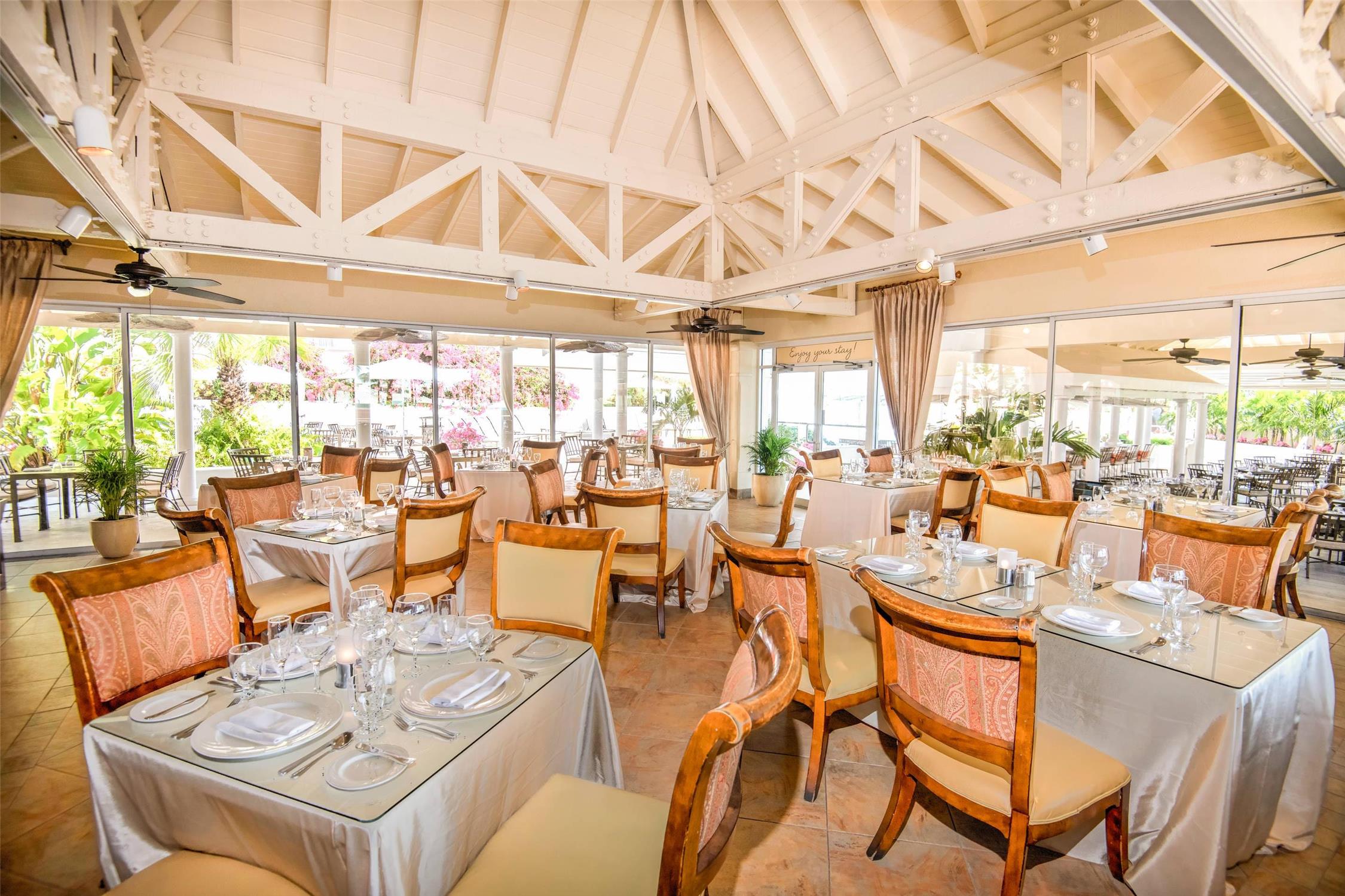 Comfort Suites Paradise Island 32/55