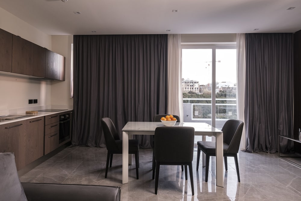 Urban Valley Resort 57/73