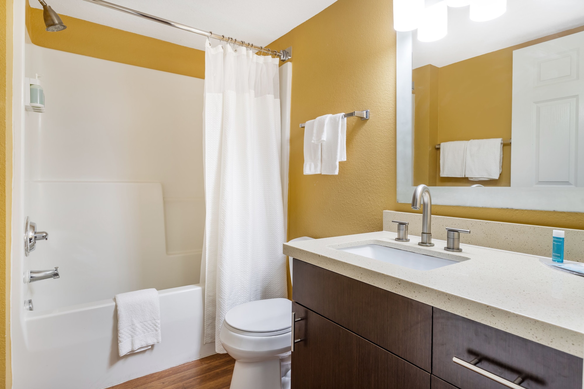 SUITE, 2 QUEEN BEDS