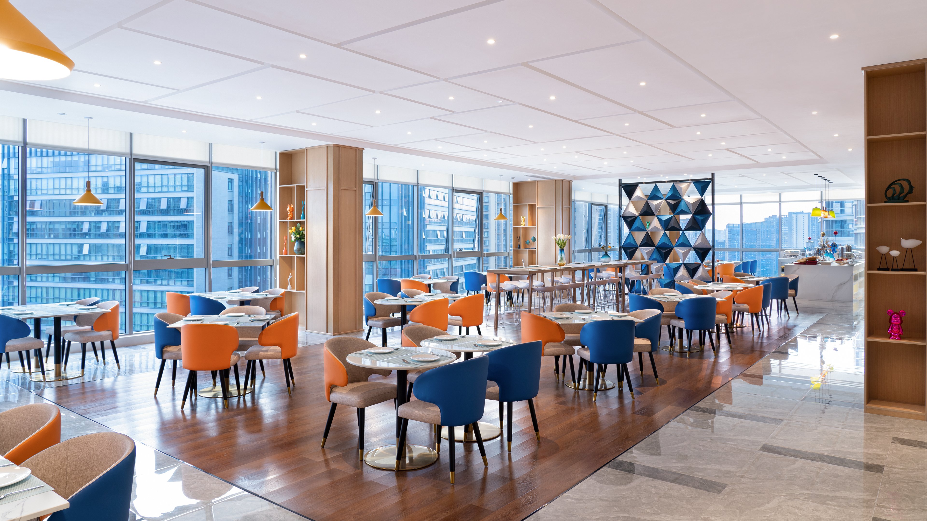 HOLIDAY INN EXPRESS Chengdu High-Tech Zone 65/78