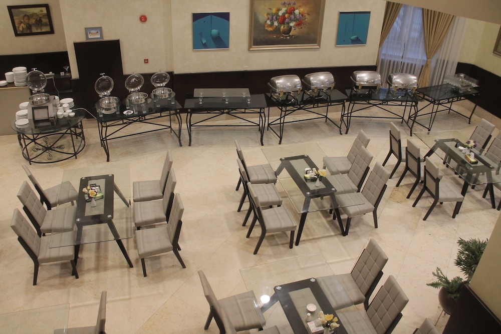 LE VENDOME HOTEL 35/47