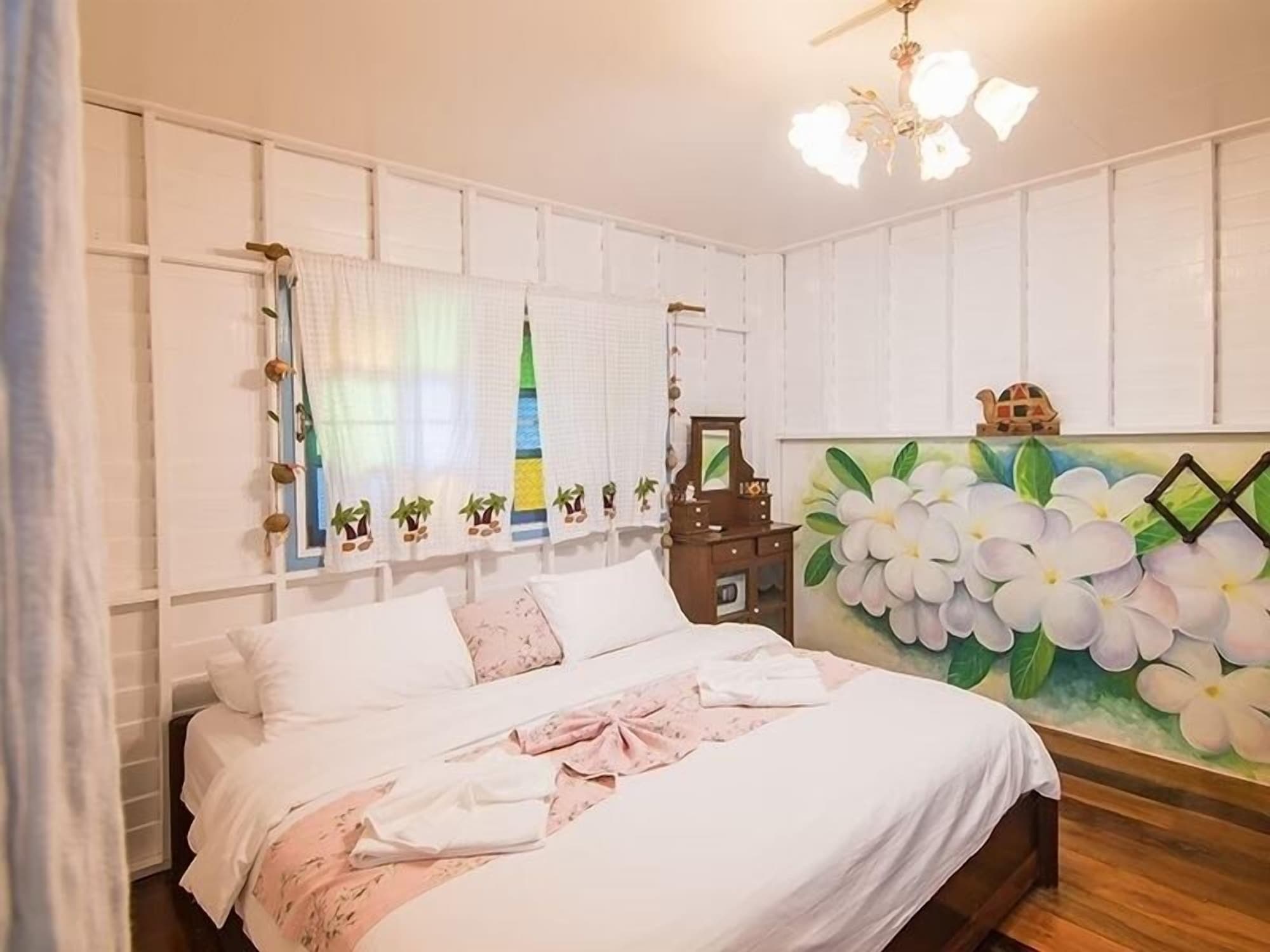 DELUXE, CABIN