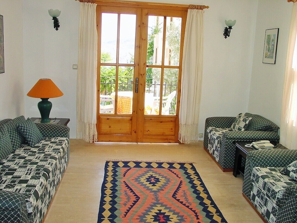 Hotel Dionysia 45/69