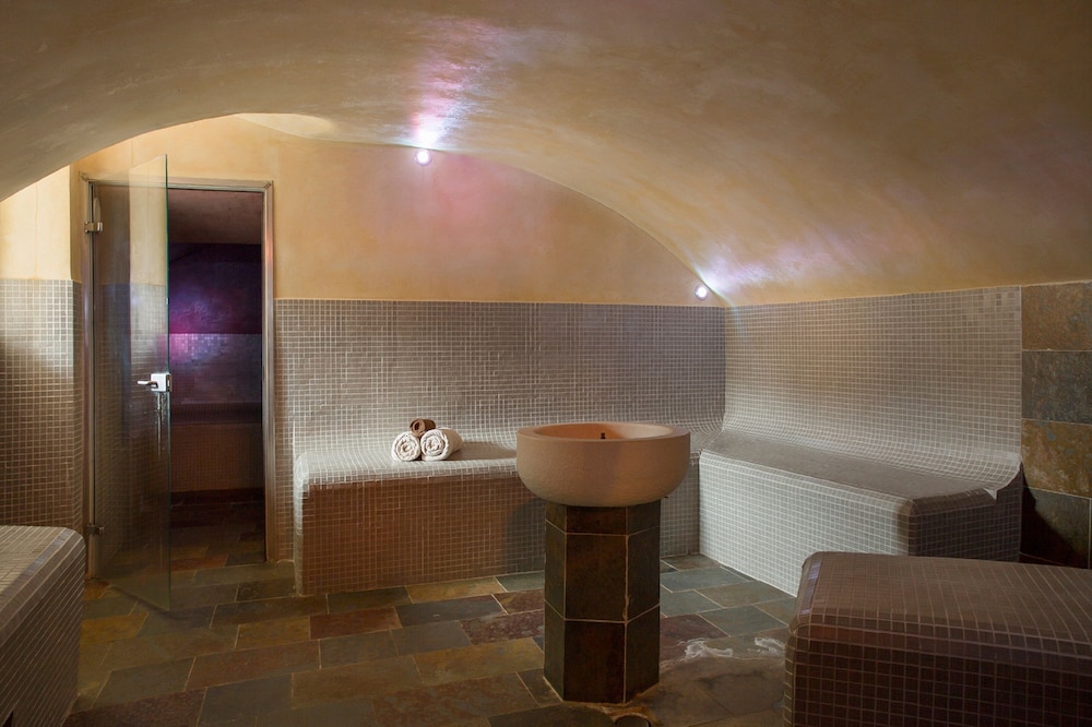 Hotel The Originals Domaine Saint-Roch 26/53