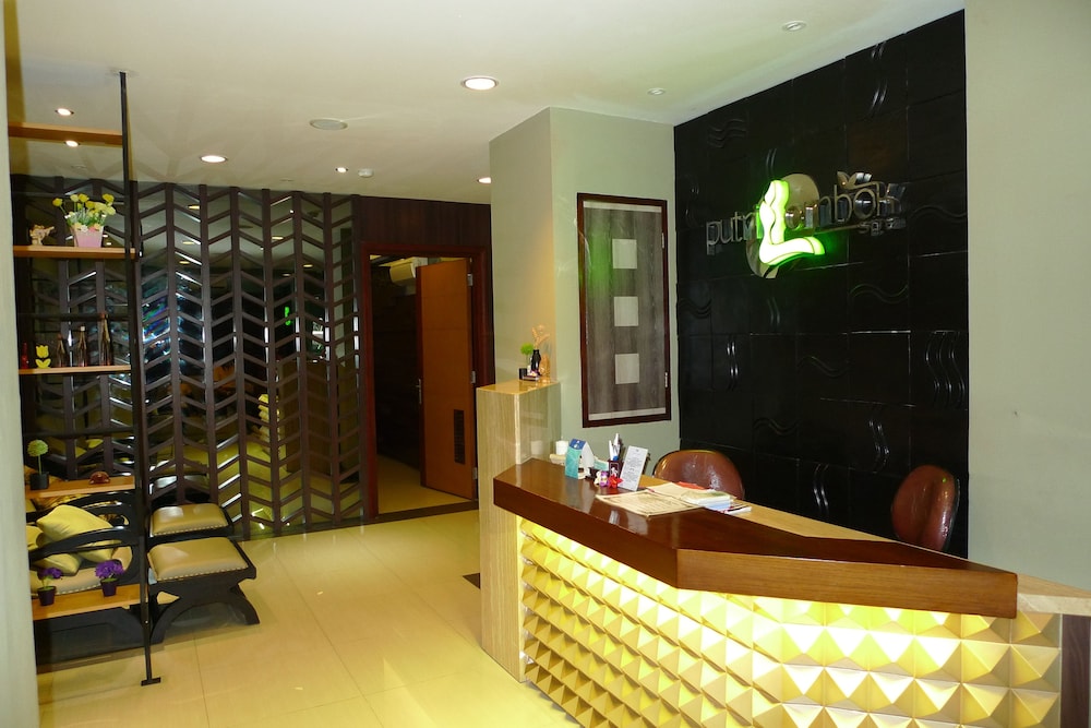 Lombok Raya Hotel 12/57