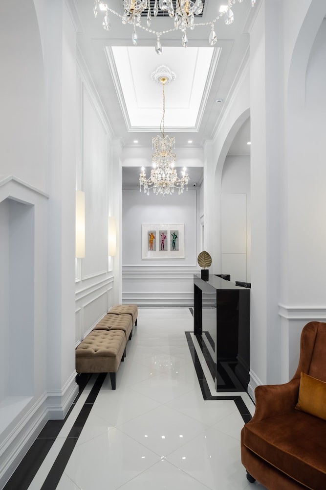 Praxitelous Luxury Suites 7/50
