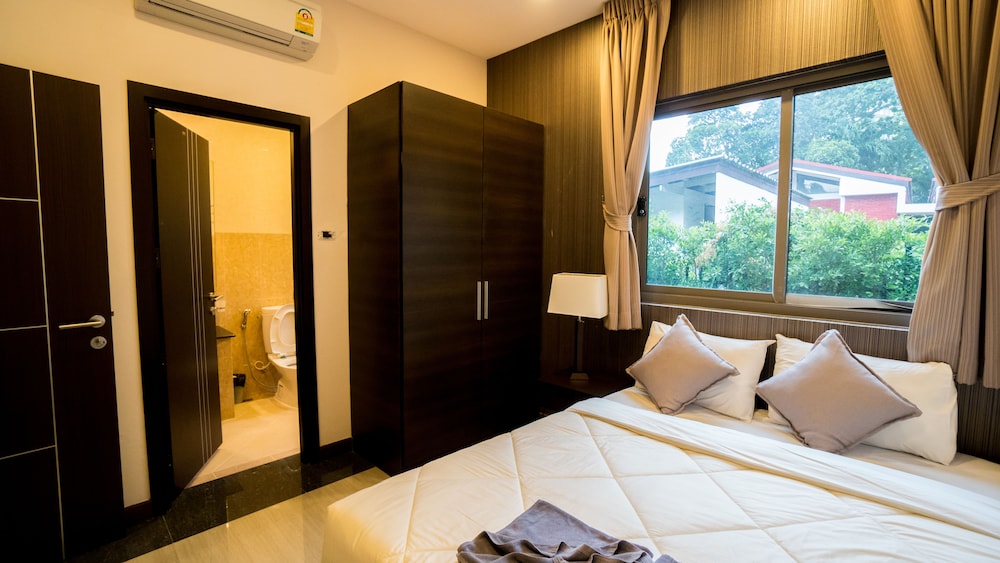5 BEDROOMS, DELUXE, VILLA, POOL SIDE, PRIVATE POOL
