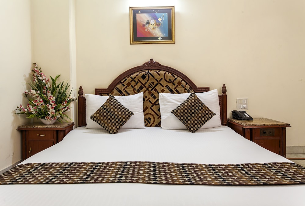 Sunstar Residency 37/62