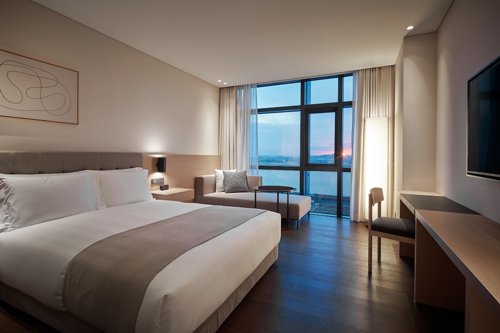 PREMIER, DOUBLE BED