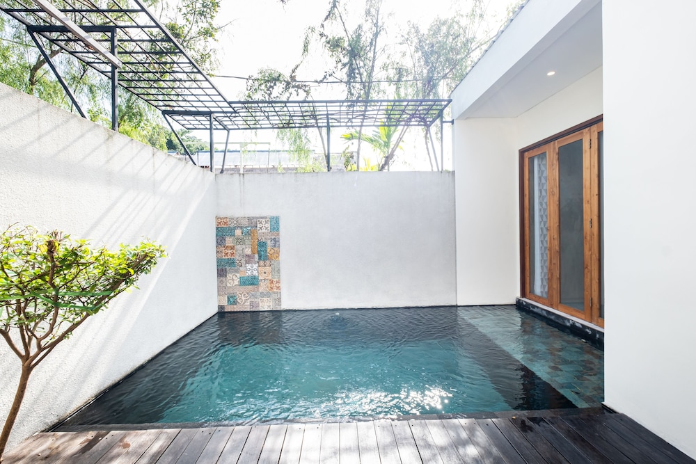 Kakul Villas & Suites 43/82