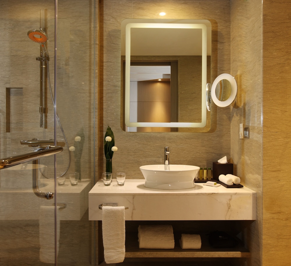 DoubleTree by Hilton Hotel Jakarta - Diponegoro 9/54