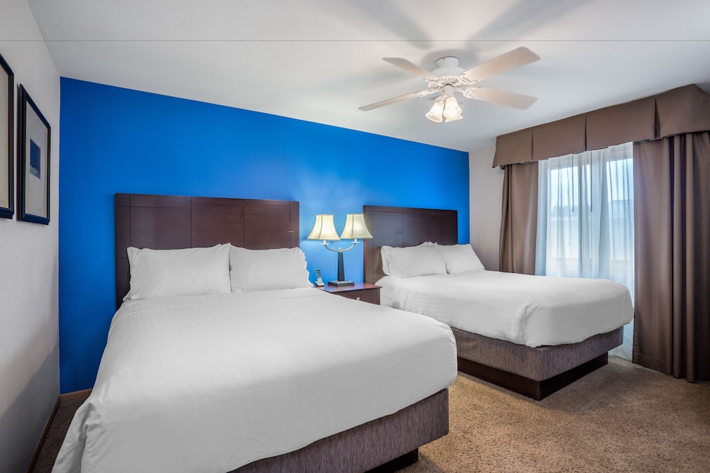 Holiday Inn Express Wisconsin Dells 17/69