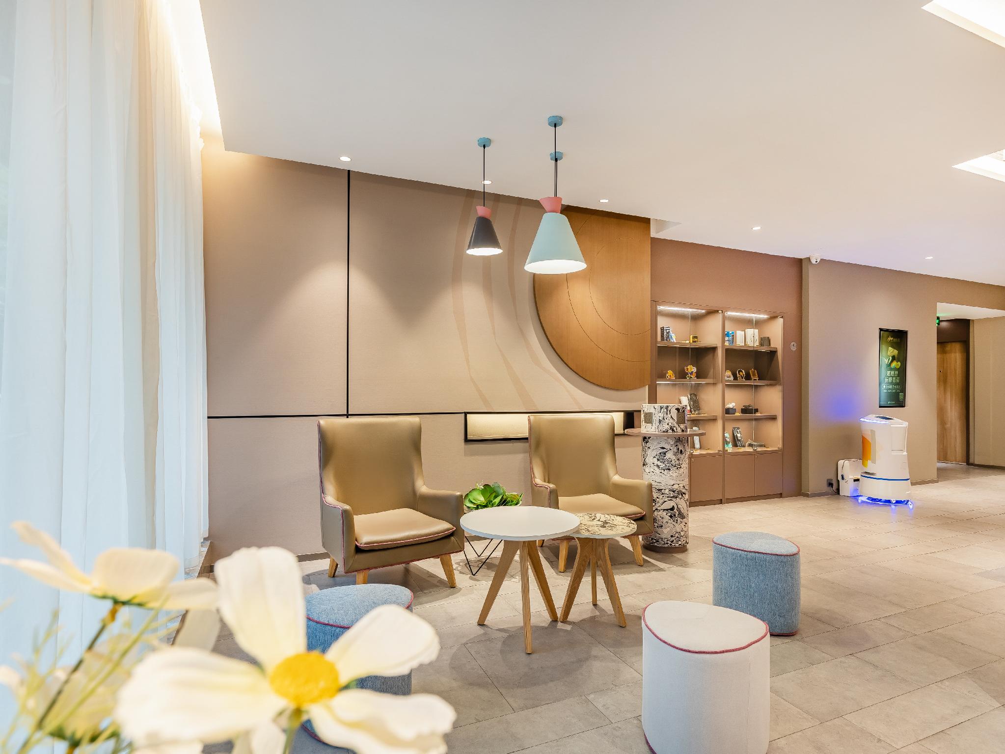 Home Inn Neo (Tianjin Railway Station Binjiang Road Pedestrian Street) 19/26