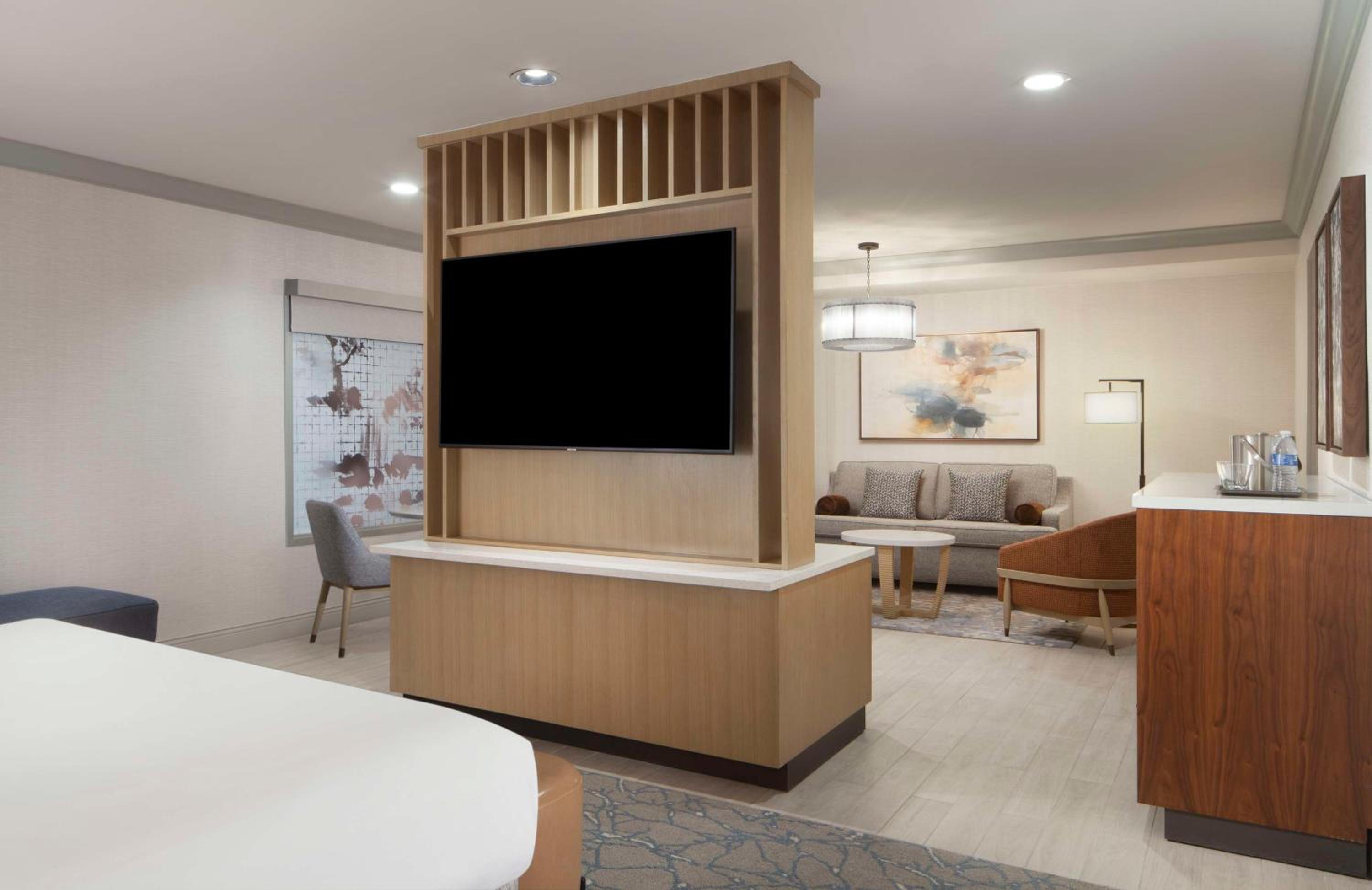 Tower, Family, Suite, King Bed, Bunk Beds