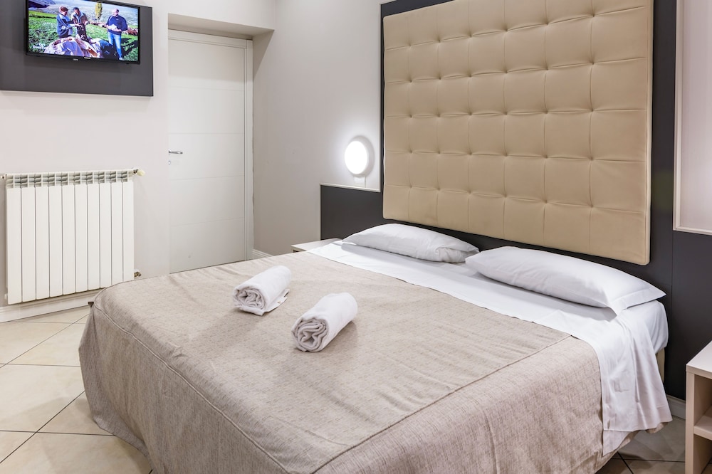 Hotel Demo 16/50