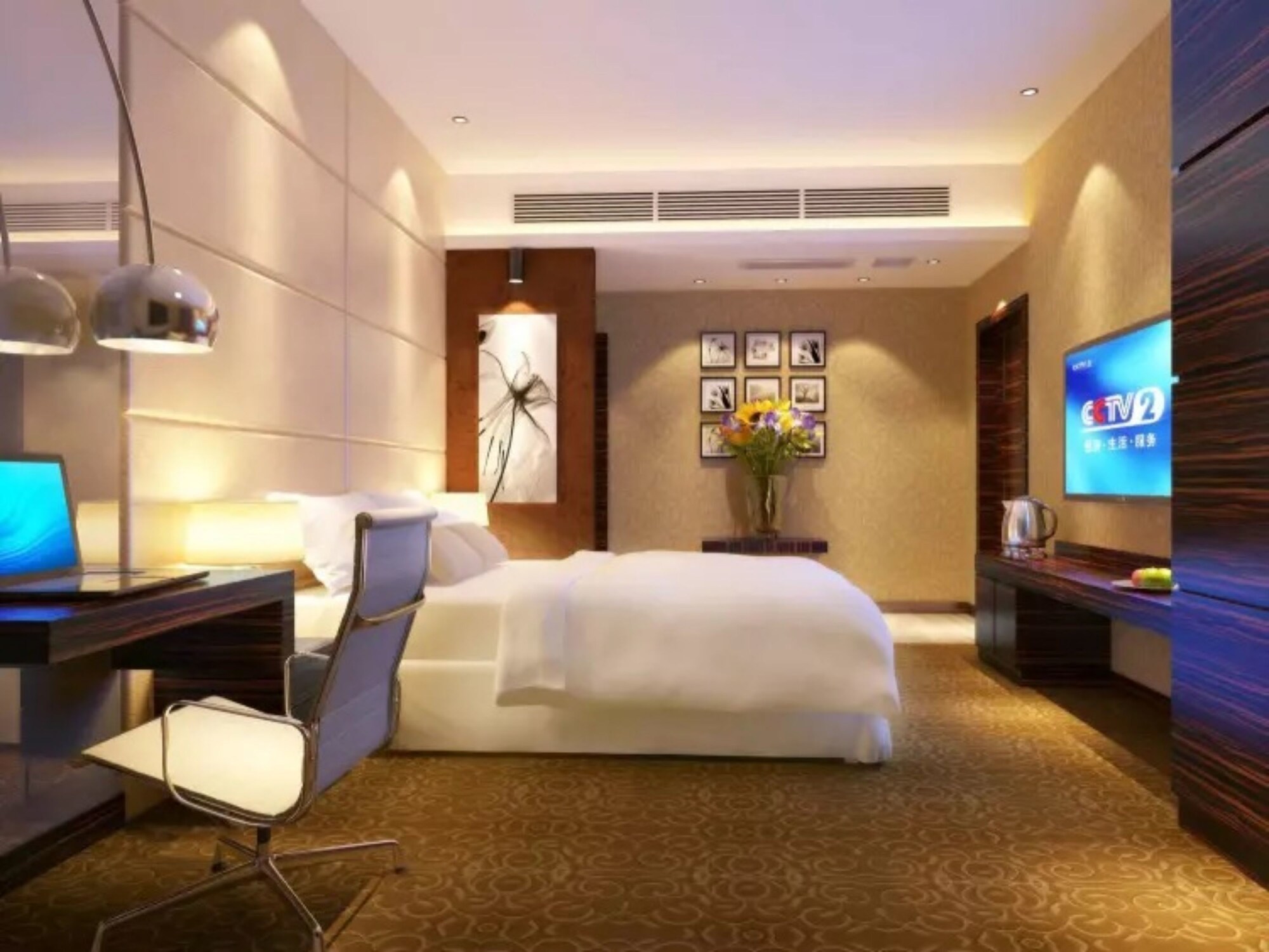 Signature, Villa, King and Twin Beds
